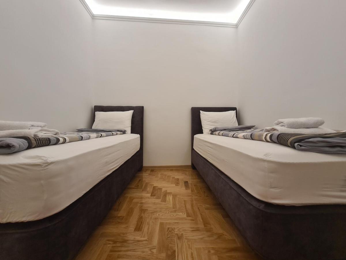 Crown Apartment - Your Most Comfortable Stay Белград Экстерьер фото